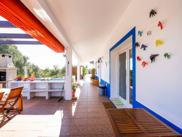 Country House Of 9 Rooms With Guest House, Pool, And Sauna In South Portugal