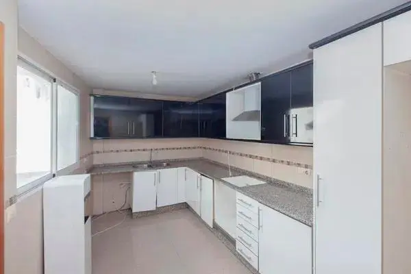 Apartment Of 137 M² In Liria, Spain