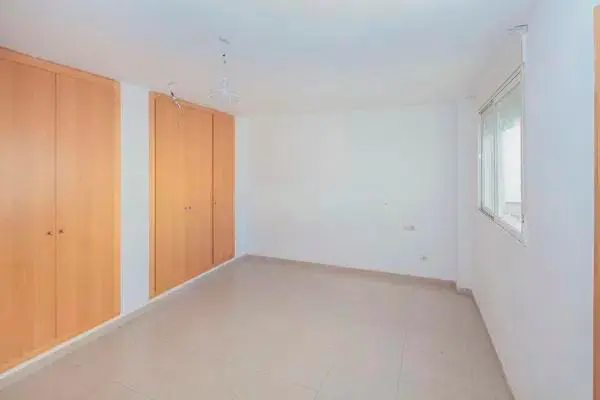 Apartment Of 137 M² In Liria, Spain