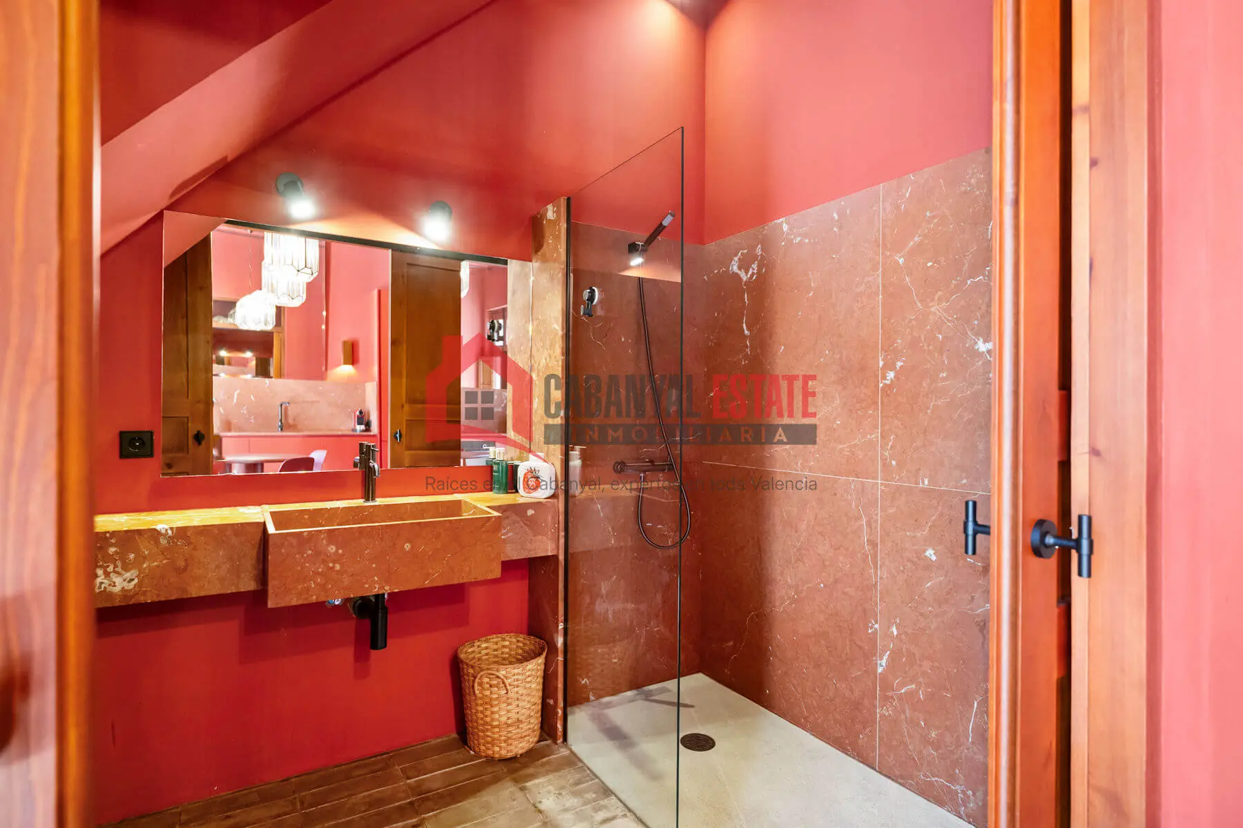 Apartment Of 80 M² In Valencia, Spain