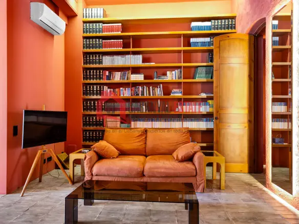 Apartment Of 80 M² In Valencia, Spain