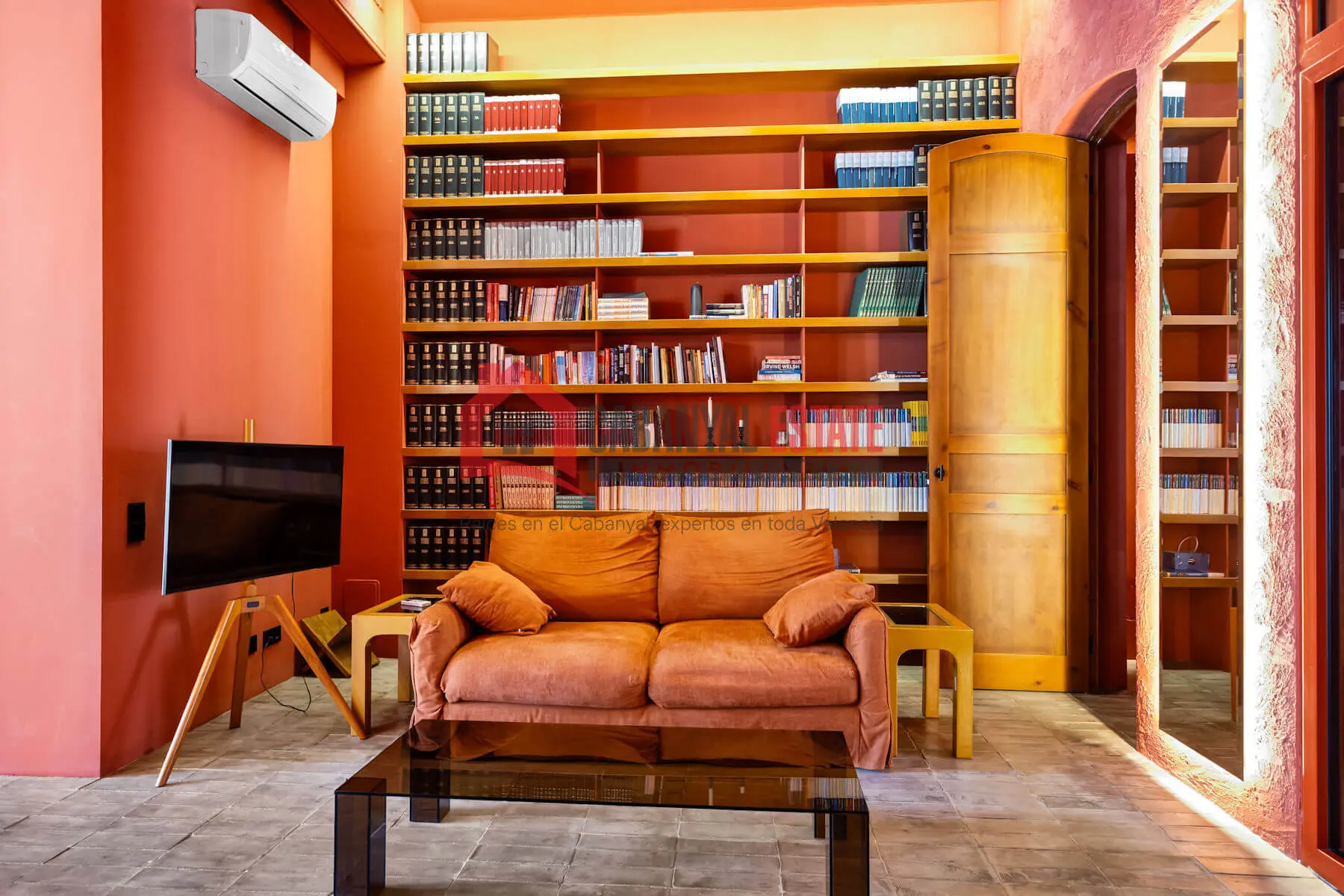 Apartment Of 80 M² In Valencia, Spain