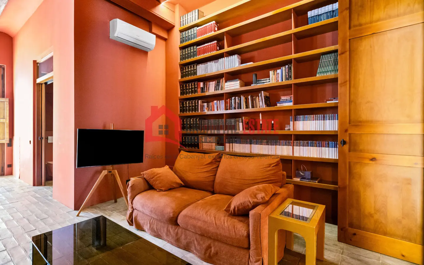Apartment Of 80 M² In Valencia, Spain