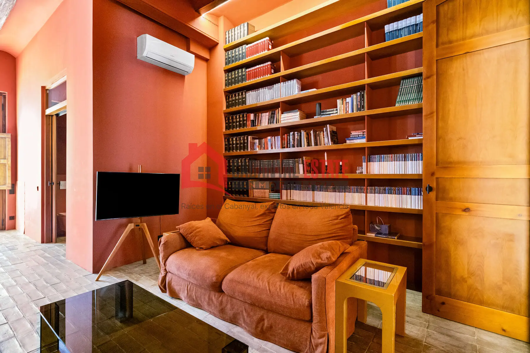 Apartment Of 80 M² In Valencia, Spain