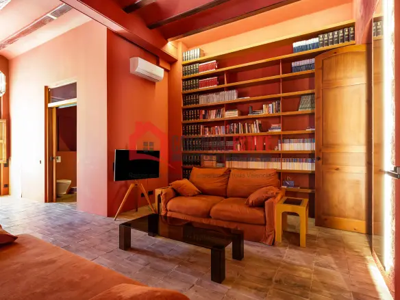 Apartment Of 80 M² In Valencia, Spain