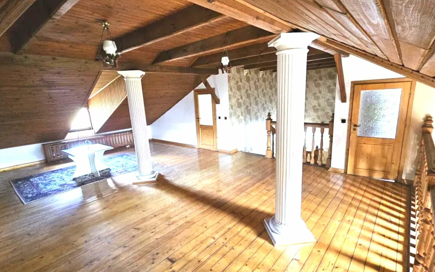 House Of 700 M² With Garden And Privacy In [location]