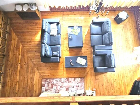 House Of 700 M² With Garden And Privacy In [location]