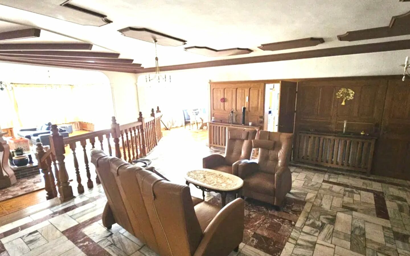 House Of 700 M² With Garden And Privacy In [location]