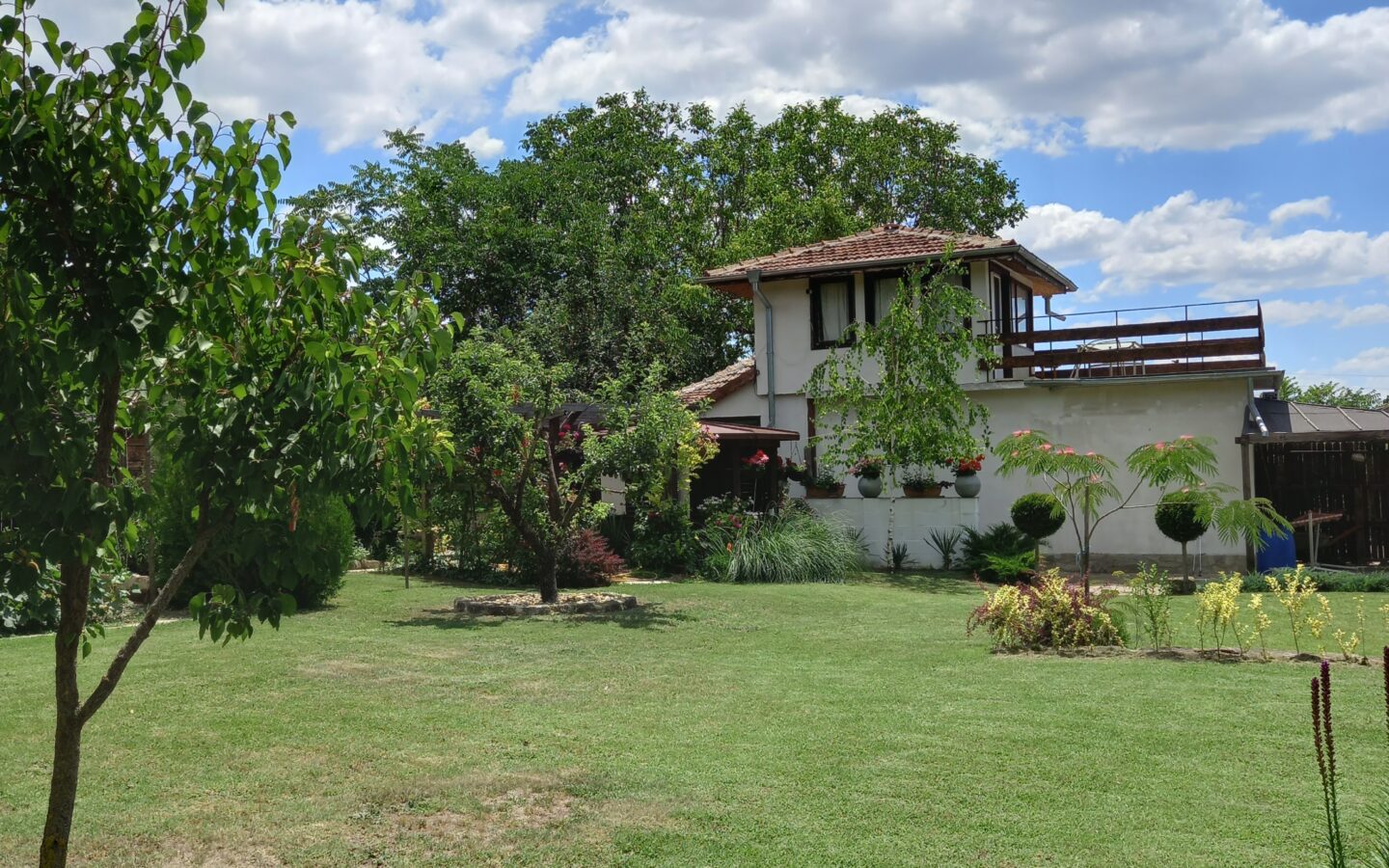 House Of 39 Km² With 3 Bedrooms And Renovation Near Varna