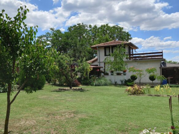 House Of 39 Km² With 3 Bedrooms And Renovation Near Varna