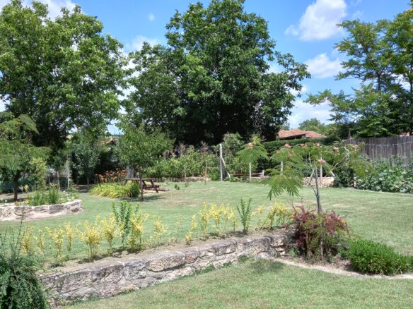 House Of 39 Km² With 3 Bedrooms And Renovation Near Varna