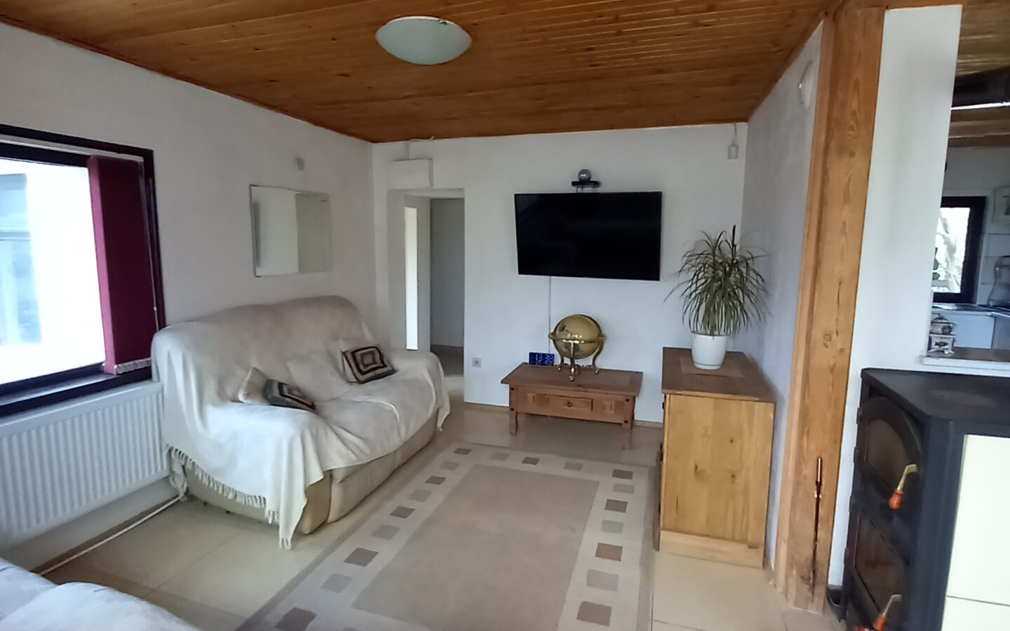 House Of 39 Km² With 3 Bedrooms And Renovation Near Varna
