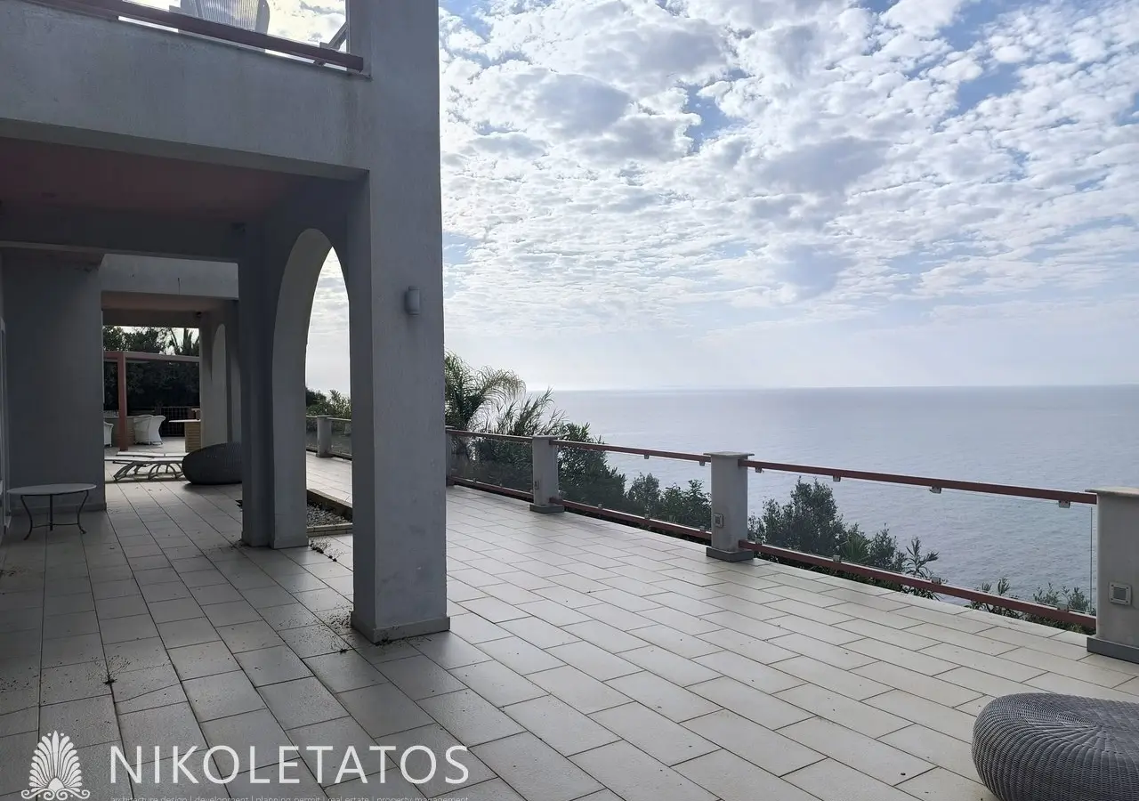 Villa Of 120 M² In Skala, Greece