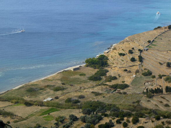 Secluded Seafront Sanctuary On A Greek Island – Ideal For Nature Lovers & Solitude Seekers