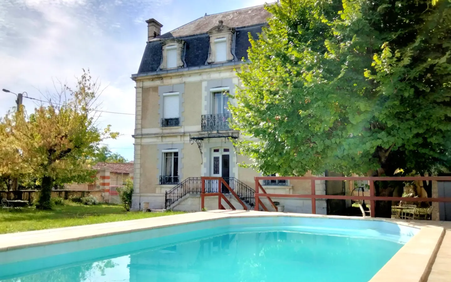 Maison De Maître Of 5 Bed With Pool, Gîte, Fast Internet In Nr. Angoulême