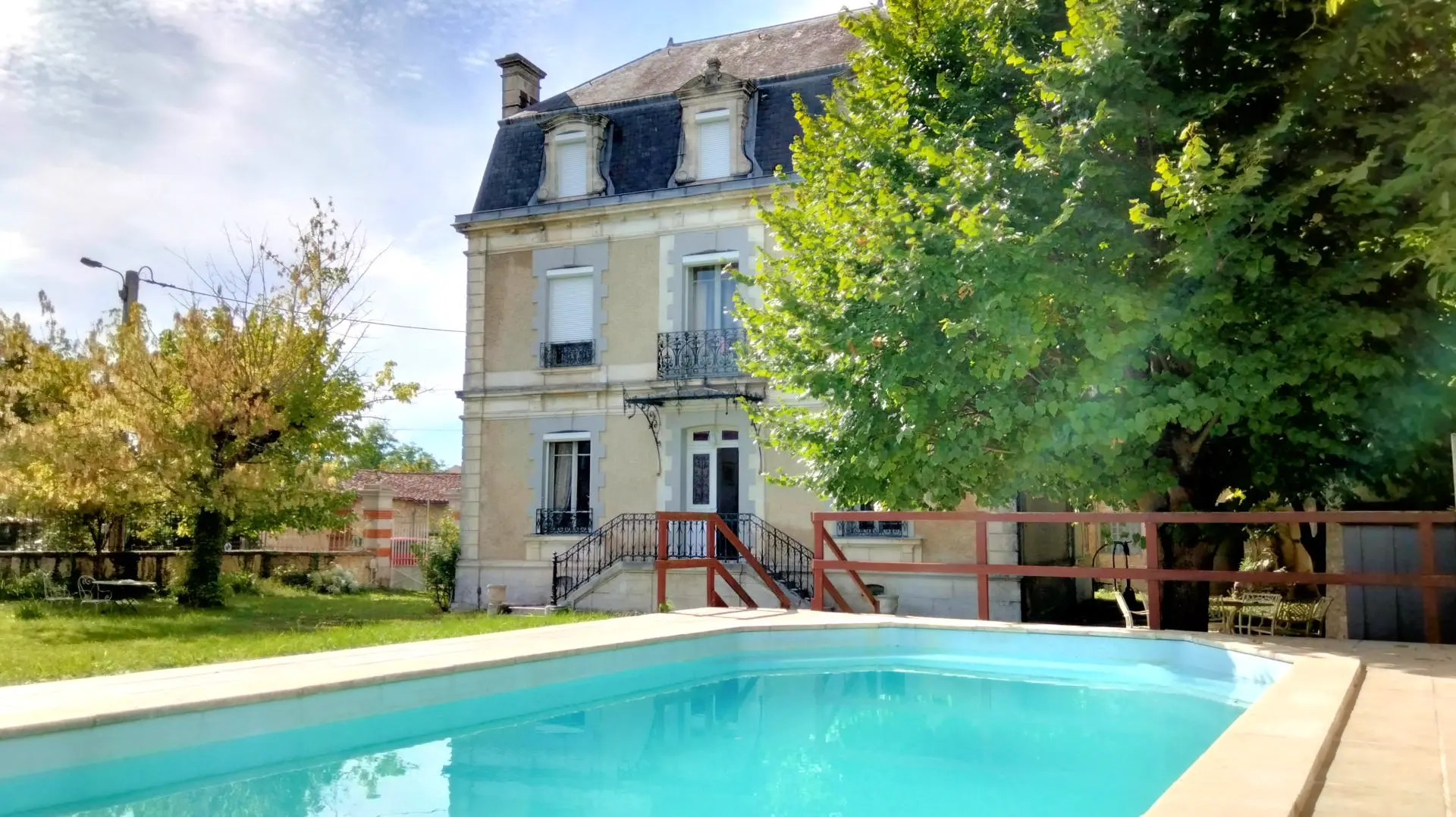 Maison De Maître Of 5 Bed With Pool, Gîte, Fast Internet In Nr. Angoulême