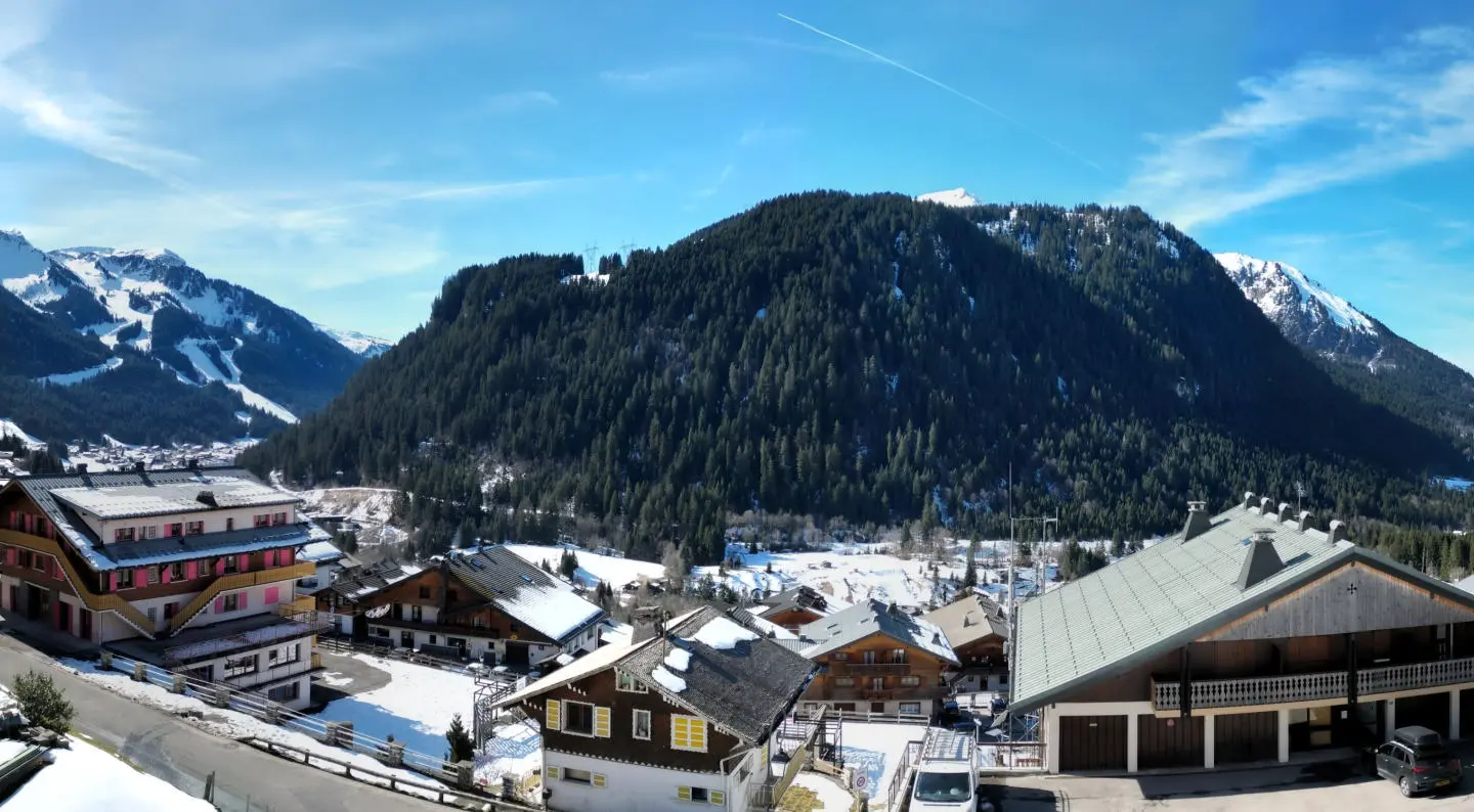 Chalet Of 5 Bedrooms With Ski Access Near Châtel, Haute-savoie