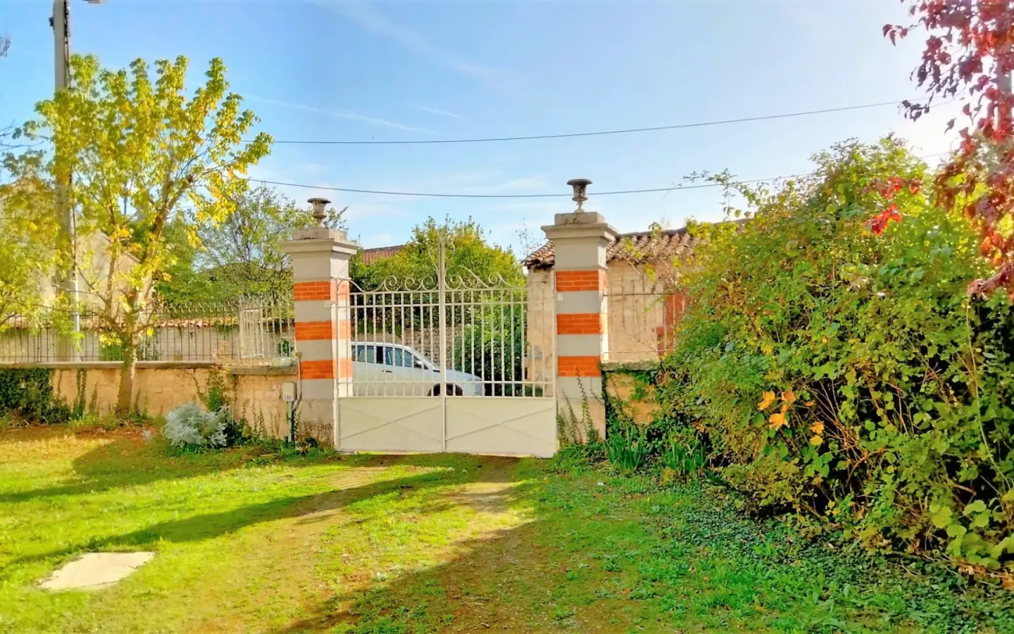 Maison De Maître Of 5 Bed With Pool, Gîte, Fast Internet In Nr. Angoulême