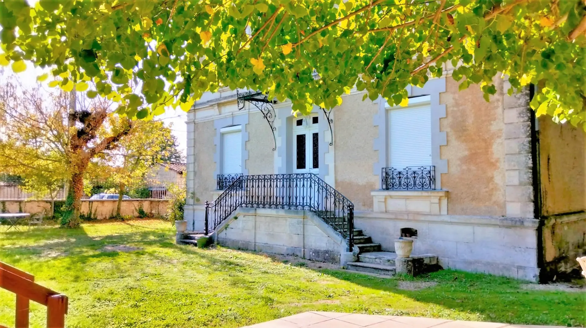 Maison De Maître Of 5 Bed With Pool, Gîte, Fast Internet In Nr. Angoulême