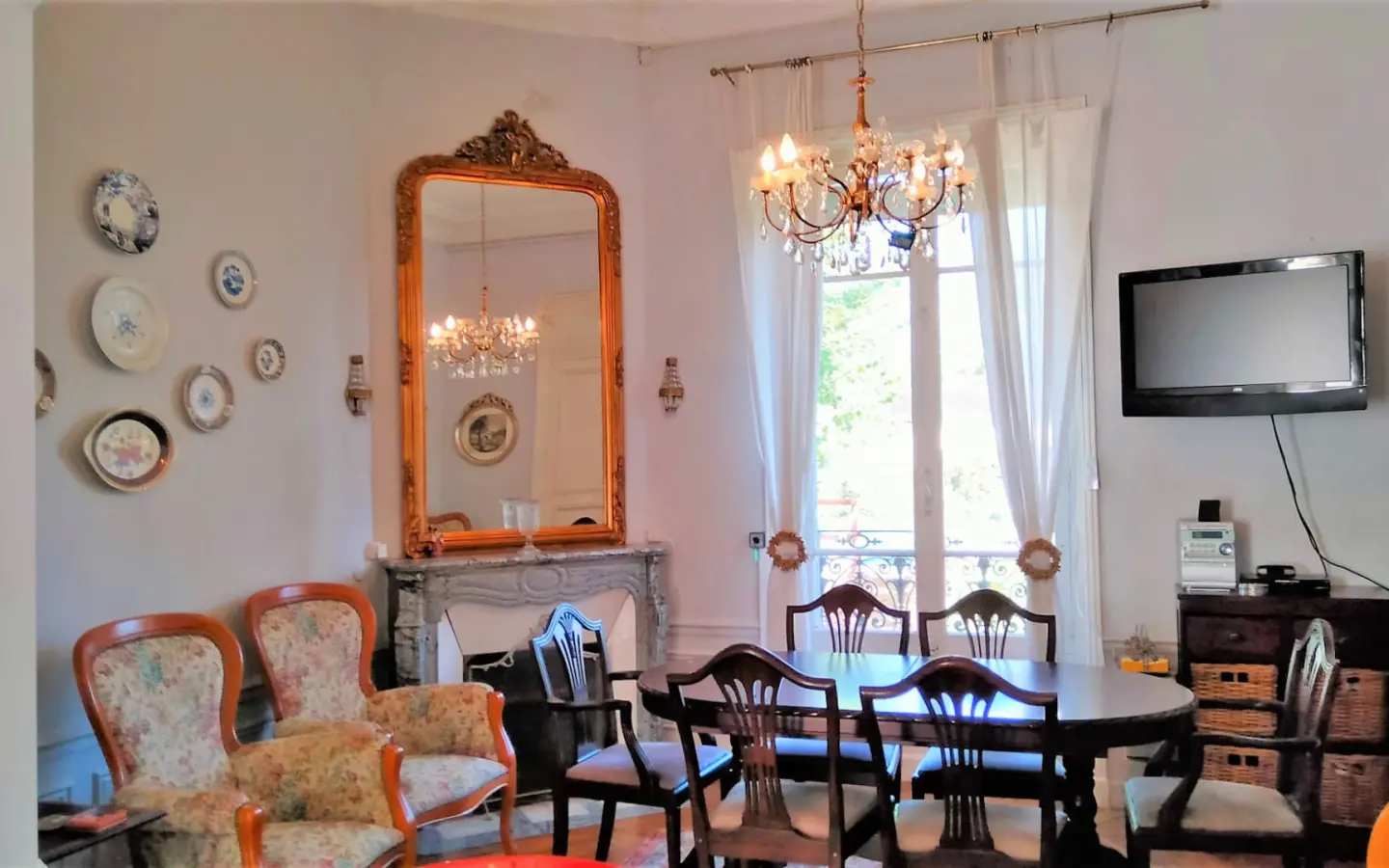 Maison De Maître Of 5 Bed With Pool, Gîte, Fast Internet In Nr. Angoulême