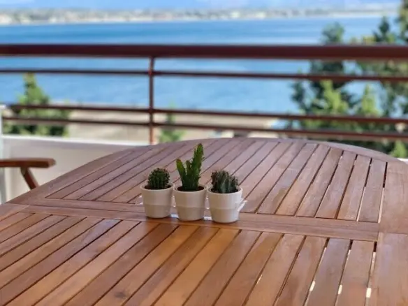 Flat Of 89 M² In Loutraki