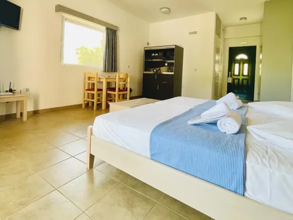 Hotel Of 1000 M² In Peloponnese