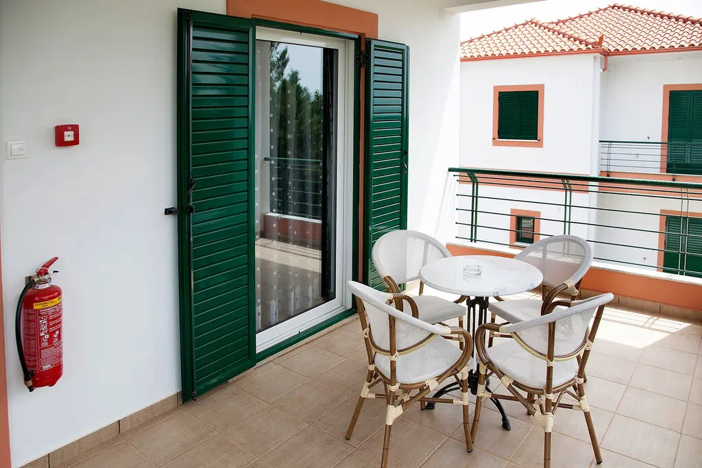 Hotel Of 1000 M² In Peloponnese