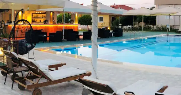Hotel Of 1000 M² In Peloponnese