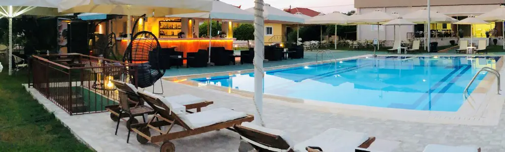 Hotel Of 1000 M² In Peloponnese