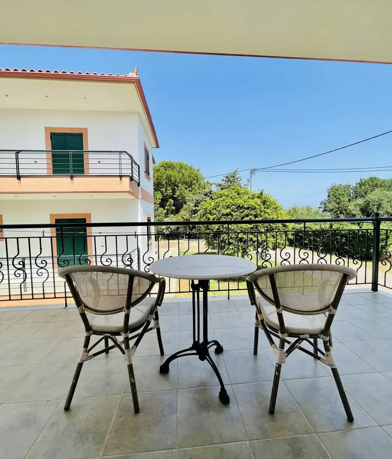 Hotel Of 1000 M² In Peloponnese