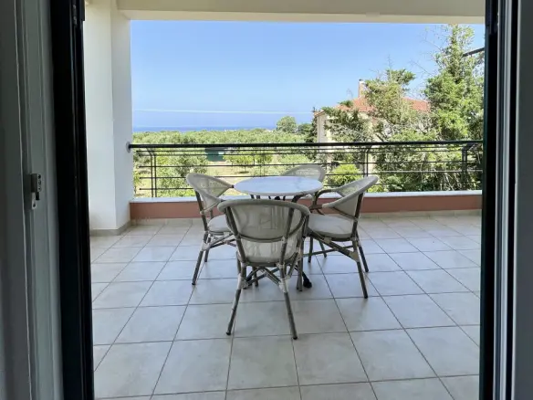 Hotel Of 1000 M² In Peloponnese