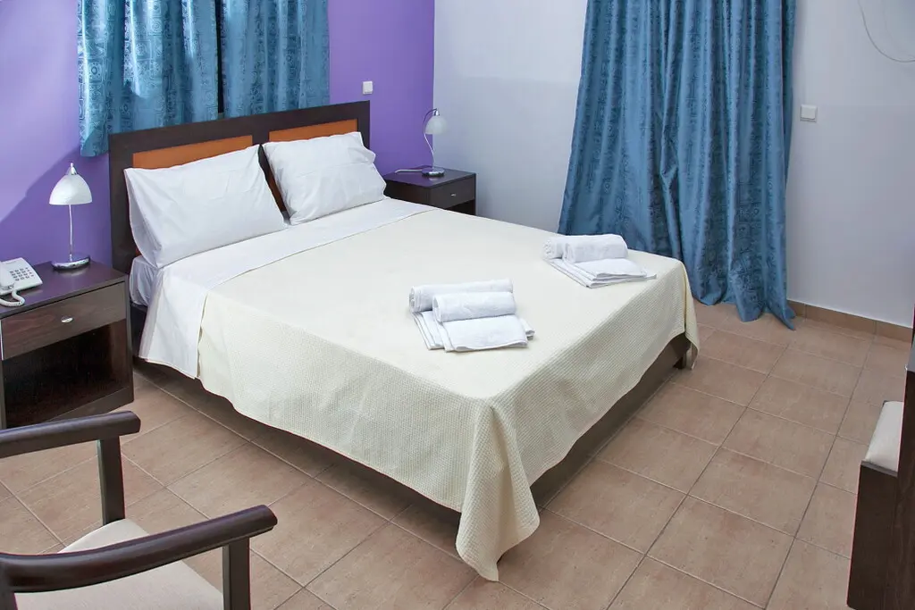 Hotel Of 1000 M² In Peloponnese