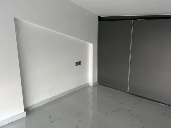 3-bedroom Maisonette In Peristeri, Greece (102 M²)