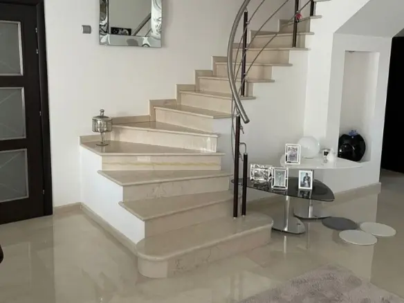 Detached House Of 300 M² In The Suburbs Of Thessaloniki