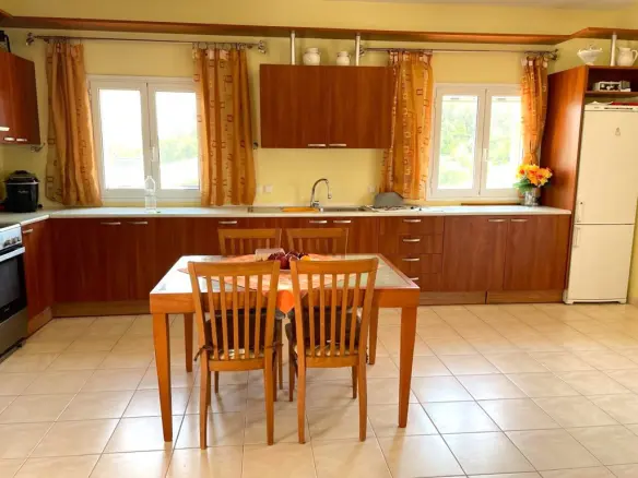 Detached House Of 319 M² In Corfu
