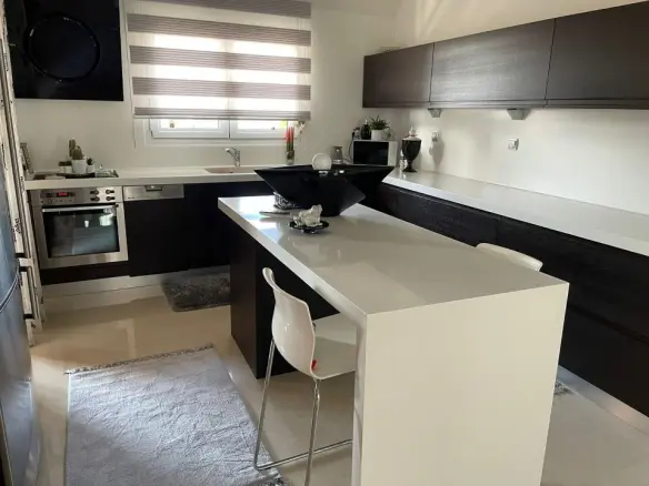 Detached House Of 300 M² In The Suburbs Of Thessaloniki