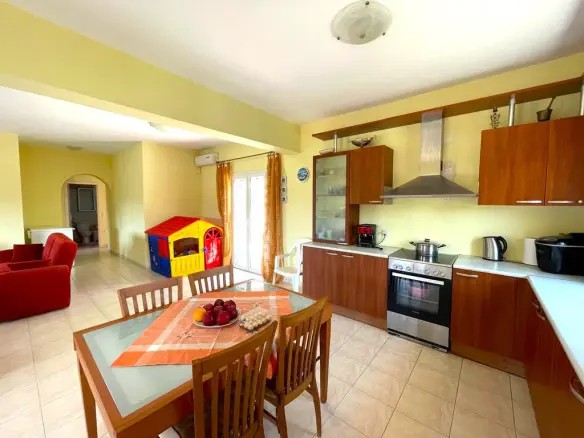 Detached House Of 319 M² In Corfu