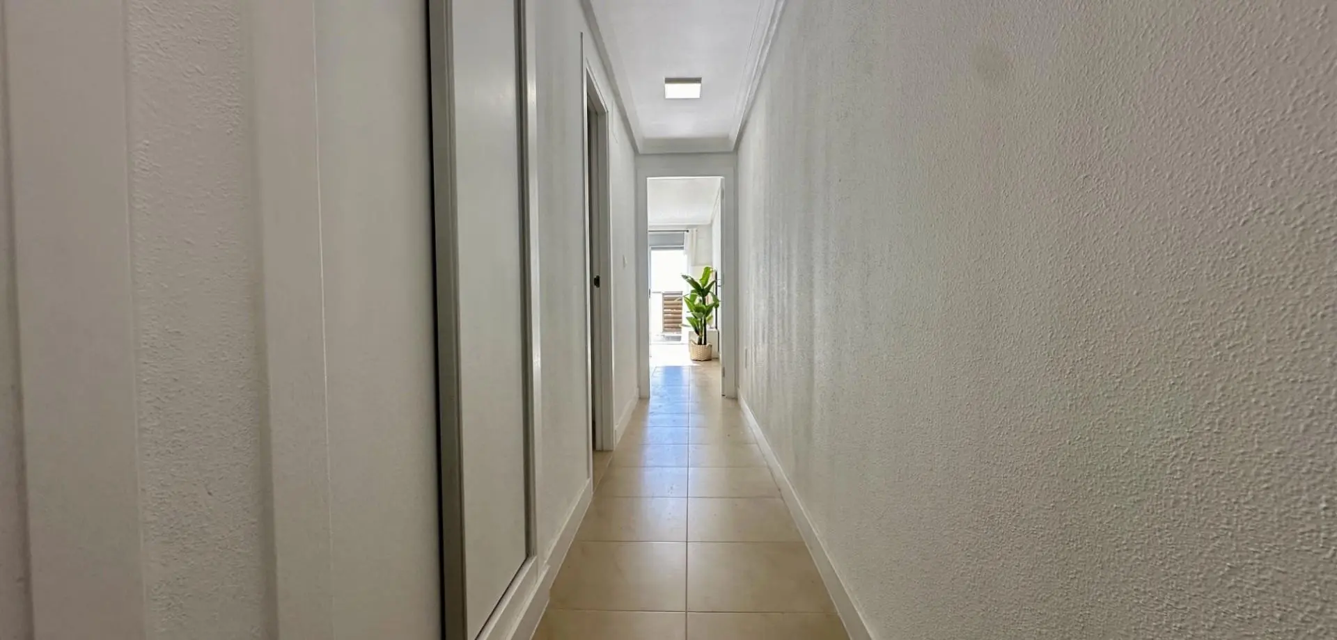 Apartment Of 90 M² In Torrevieja, Spain