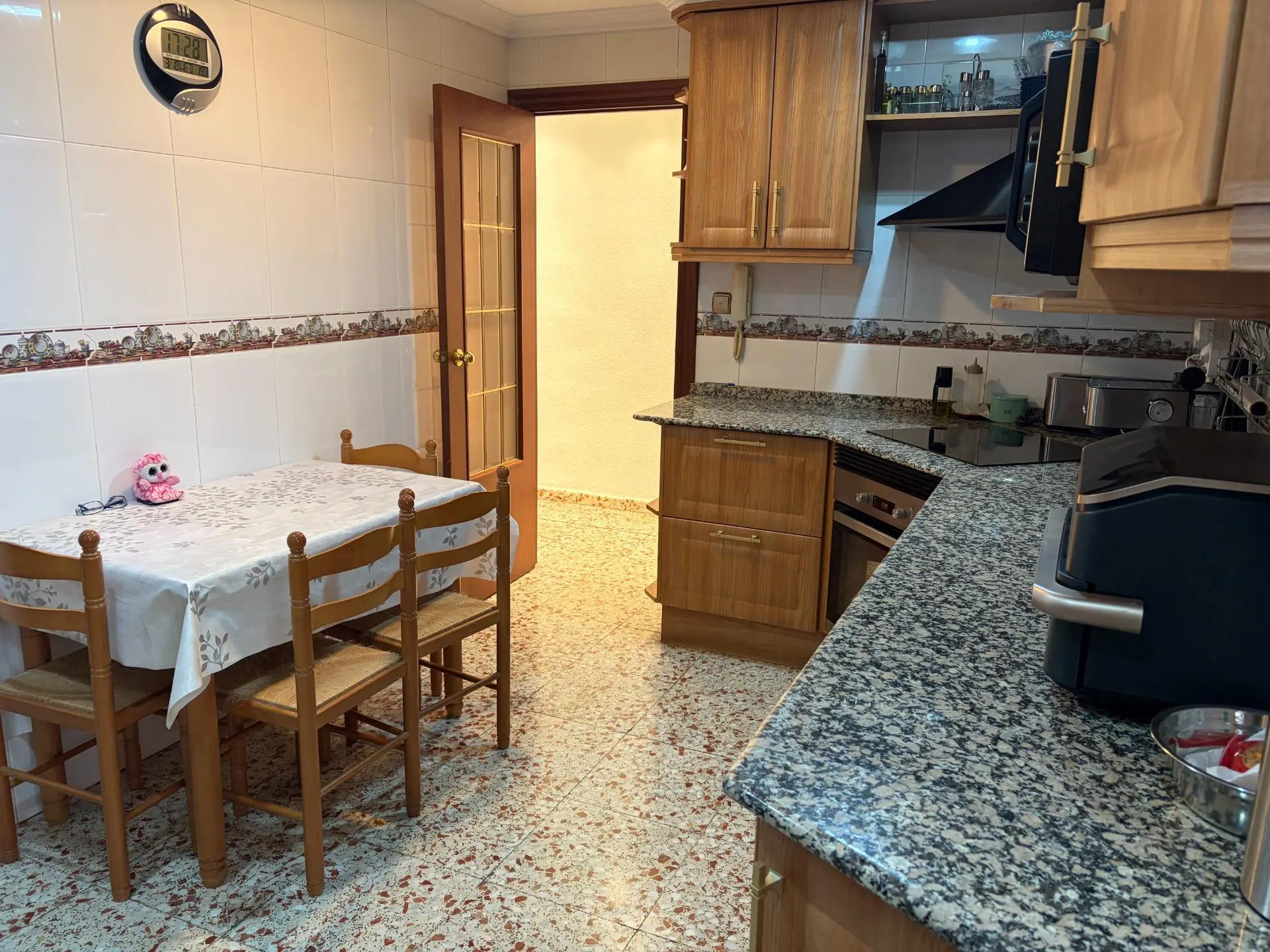 Flat Of 108 M² With Balcony In Elche