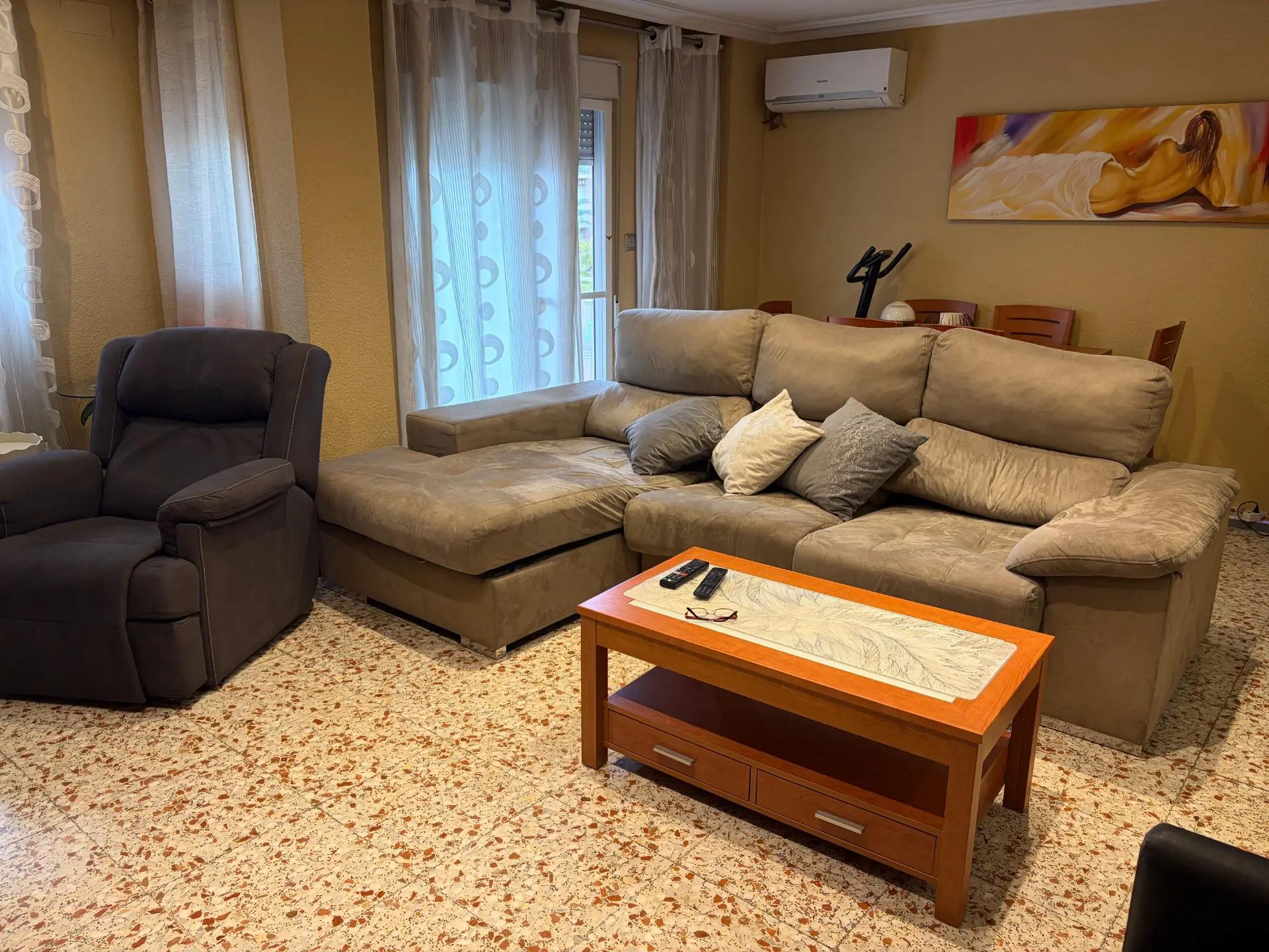 Flat Of 108 M² With Balcony In Elche