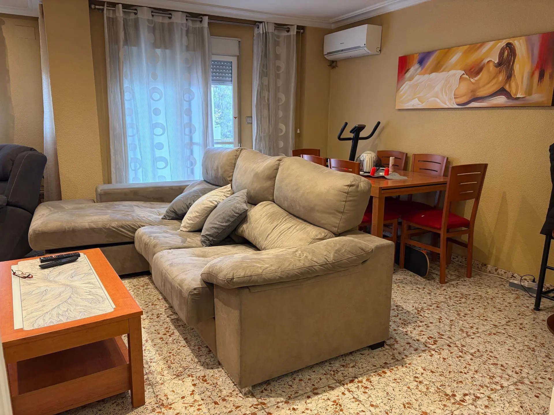 Flat Of 108 M² With Balcony In Elche