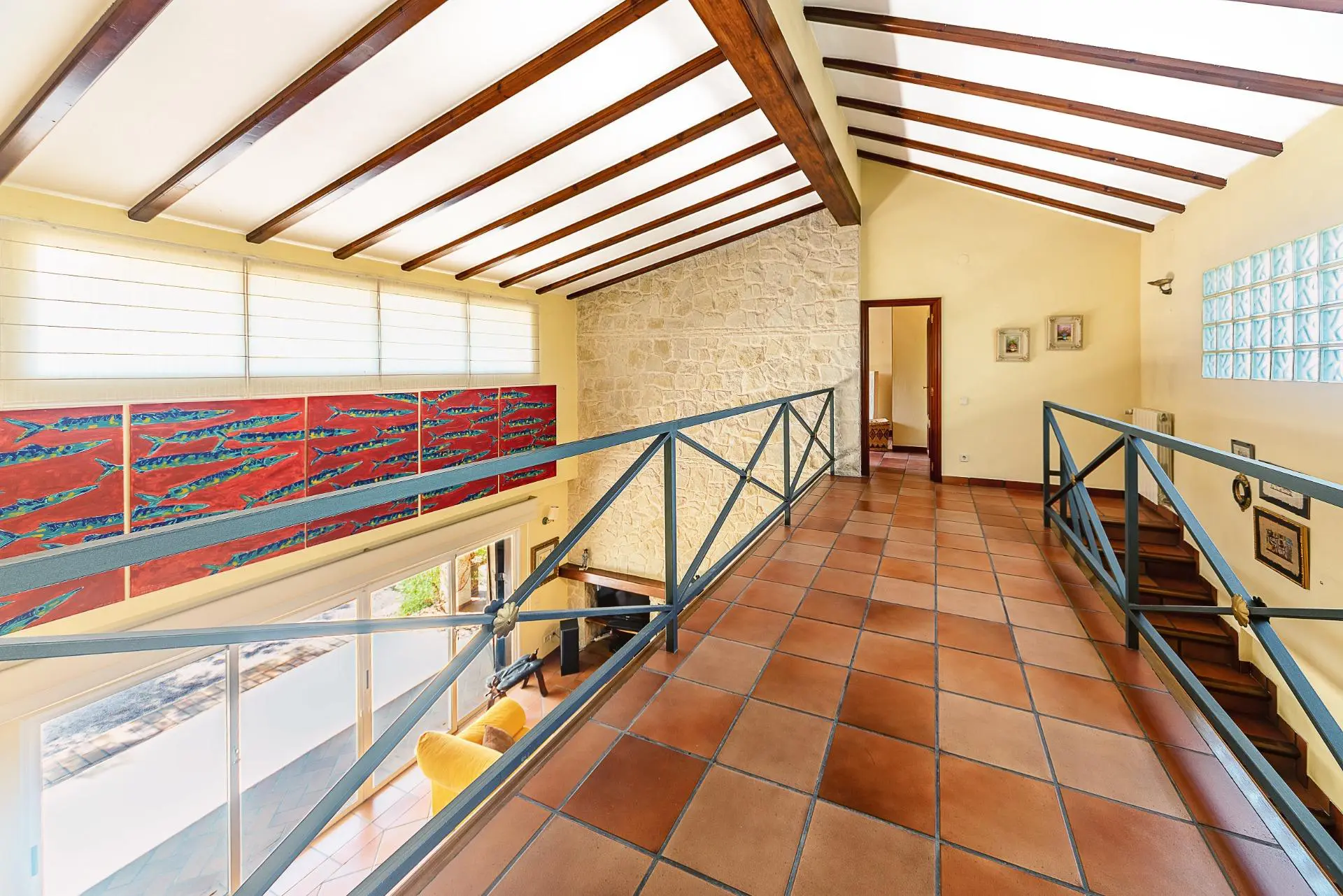 Villa 342 M² In Elda, SpainTitle: 4-bed Villa In Elda, Spain With Spacious Design