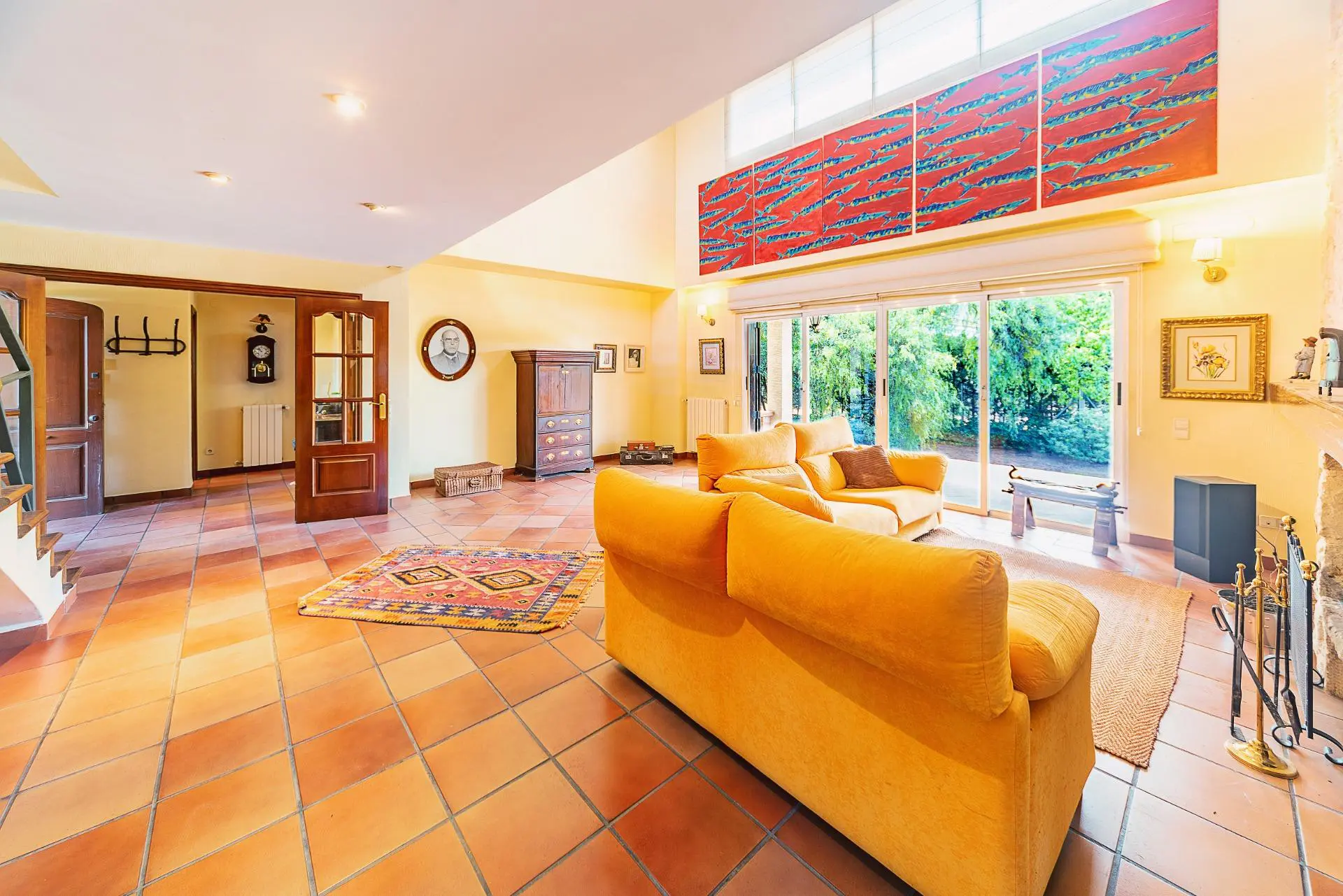 Villa 342 M² In Elda, SpainTitle: 4-bed Villa In Elda, Spain With Spacious Design