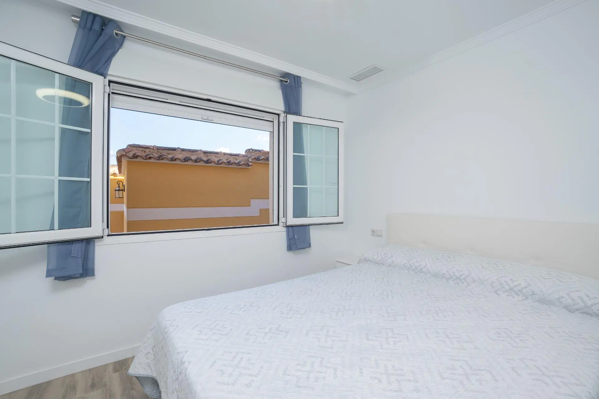 Villa Of 427 M² In El Campello, Spain
