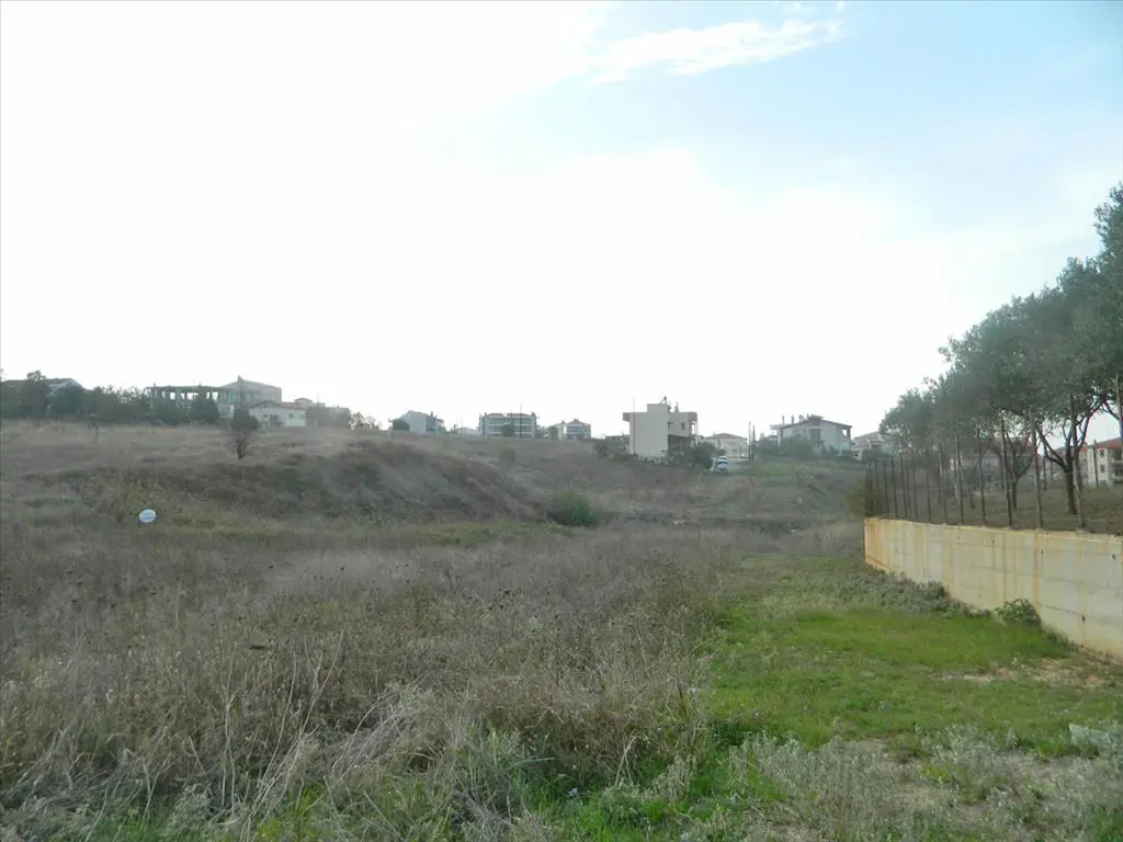 Land Of 300 M² In The Suburbs Of Thessaloniki
