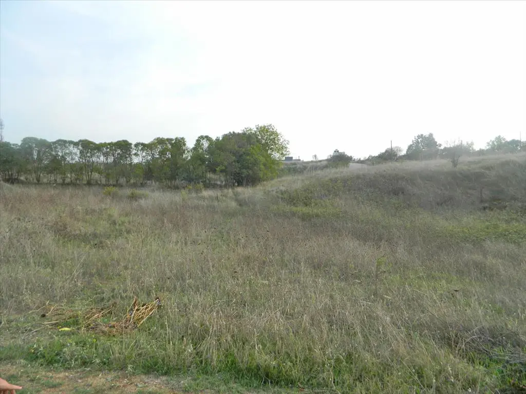 Land Of 300 M² In The Suburbs Of Thessaloniki