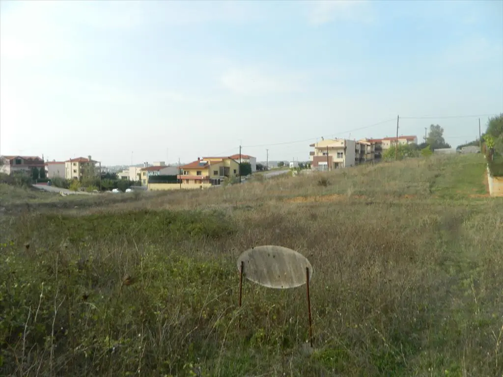 Land Of 300 M² In The Suburbs Of Thessaloniki