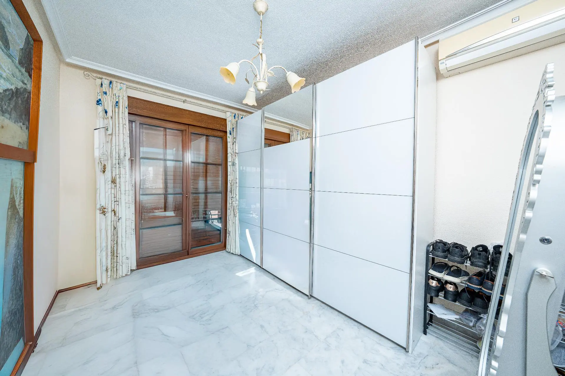 Villa Of 211 M² In Algorfa, Spain