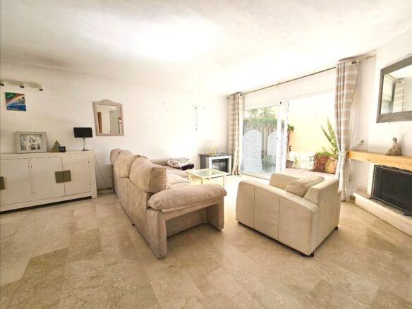 Semi-detached Villa In Nueva AndalucÍa – Prime Location