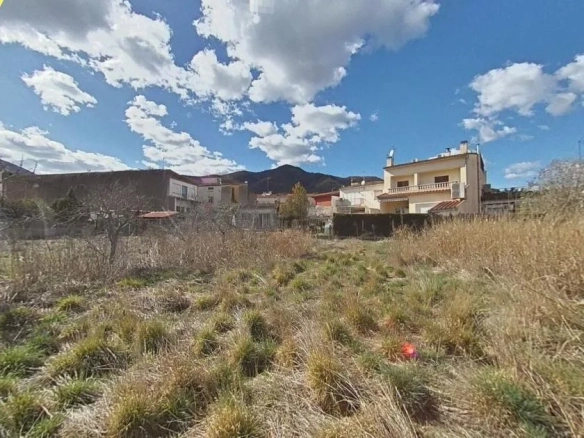 Land In La Cellera De Ter, Spain (1.200 M² Plot)
